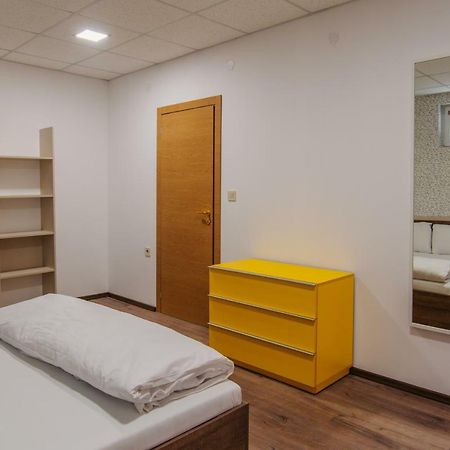 Pansion Storgozia Aparthotel Pleven Ngoại thất bức ảnh