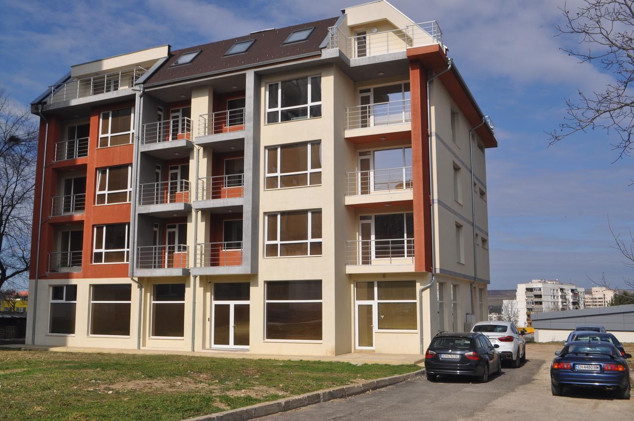 Pansion Storgozia Aparthotel Pleven Ngoại thất bức ảnh