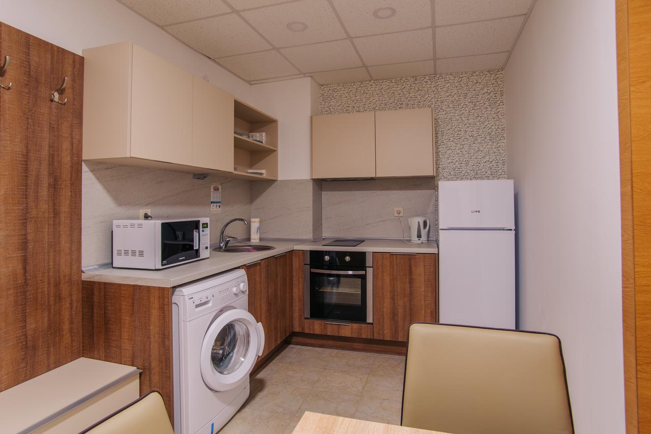 Pansion Storgozia Aparthotel Pleven Ngoại thất bức ảnh
