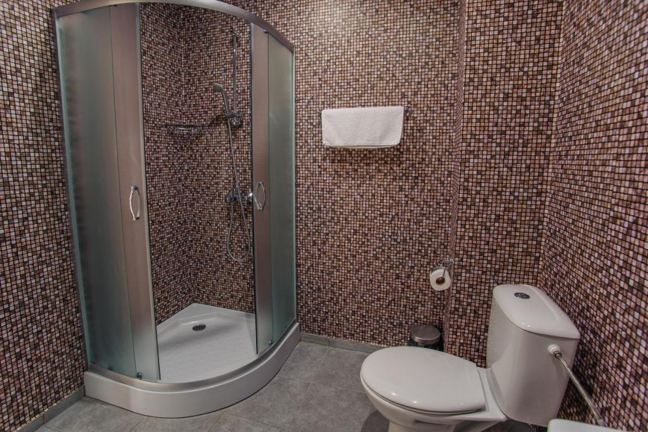 Pansion Storgozia Aparthotel Pleven Ngoại thất bức ảnh