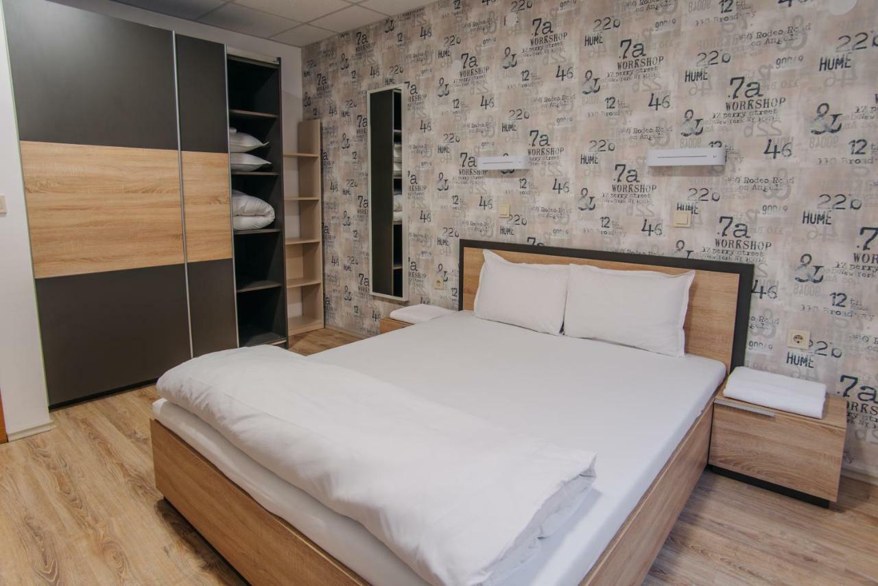 Pansion Storgozia Aparthotel Pleven Ngoại thất bức ảnh